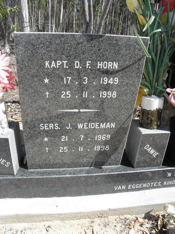 Photo from /search/photos/South Africa/Western Cape/RIVERSDALE district Albertinia Farm 365 Bloekom Geur farm N2 roadside memorial/horn_df.JPG